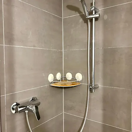 Cozy Furnished Near Messe Apartament