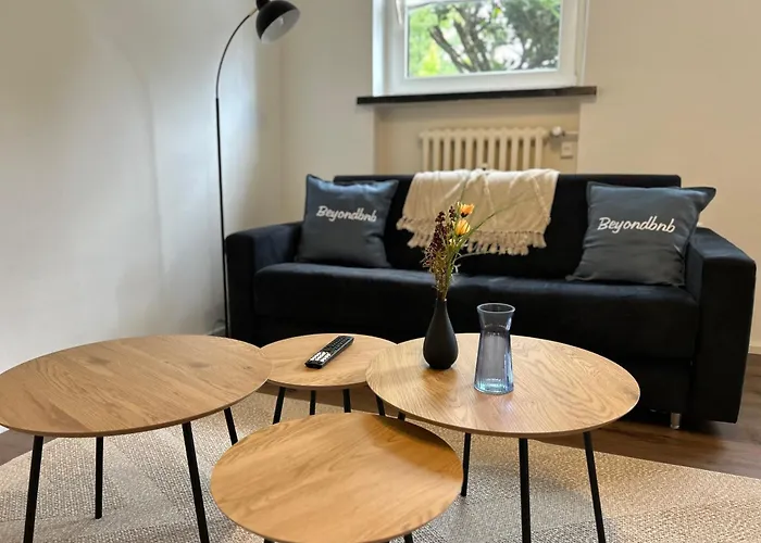 Cozy Furnished Near Messe Apartment